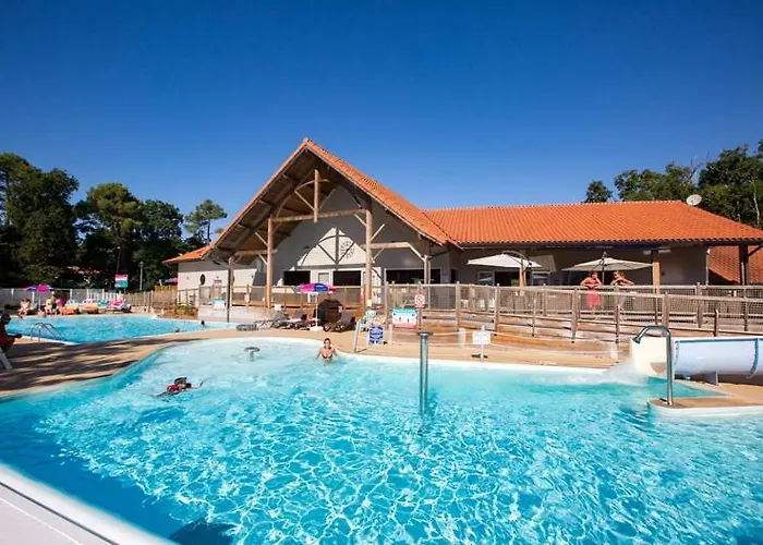 Mh Camping 4* Face Royan